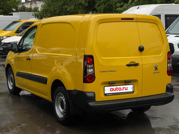 2021 Peugeot Partner, жёлтый, 1880000 рублей - вид 3