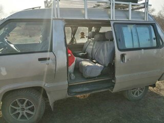 1990 Toyota Town Ace II Рестайлинг 2, коричневый, 1000000 рублей, вид 3