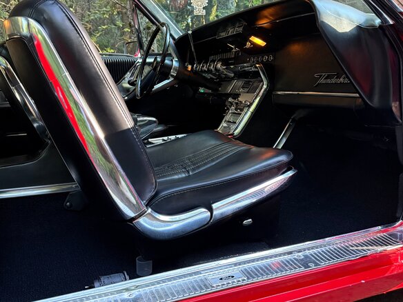 1964 Ford Thunderbird IV, красный, 6000000 рублей - вид 8