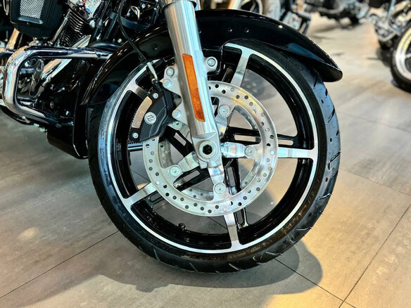 2025 Harley-Davidson Road Glide, чёрный, 3950000 рублей - вид 7
