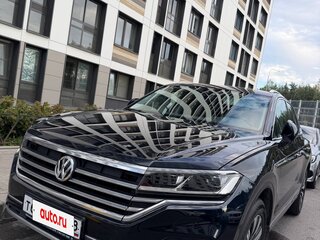 2018 Volkswagen Touareg III, чёрный, 3200000 рублей, вид 4
