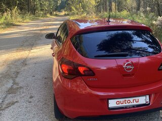 2012 Opel Astra J, красный, 855000 рублей, вид 2