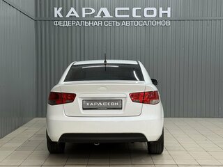2010 Kia Cerato 5-speed II, белый, 650000 рублей, вид 4