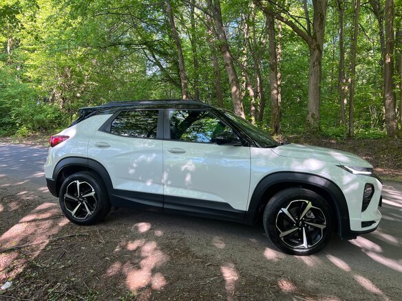 2020 Chevrolet TrailBlazer III, белый, 2200000 рублей - вид 10
