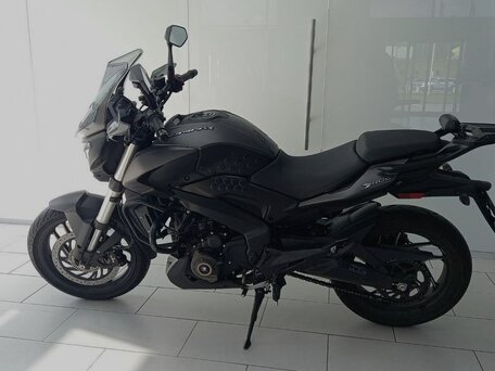 2023 Bajaj Dominar 400, чёрный, 365000 рублей, вид 3