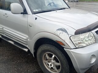 2002 Mitsubishi Montero III, серебристый, 680000 рублей, вид 5