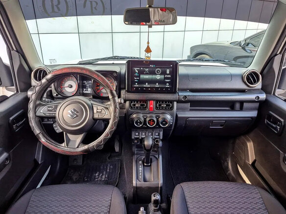 2023 Suzuki Jimny IV, серебристый, 2500000 рублей - вид 8