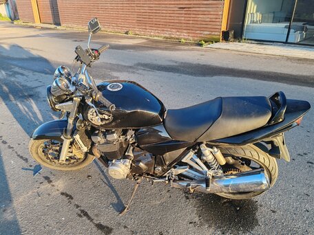 2004 Suzuki GSX 1400, чёрный, 400000 рублей, вид 3