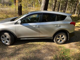 2013 Toyota RAV4 IV (XA40), серебристый, 2250000 рублей, вид 3