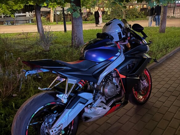 2023 Aprilia RS 660, синий, 750000 рублей - вид 4