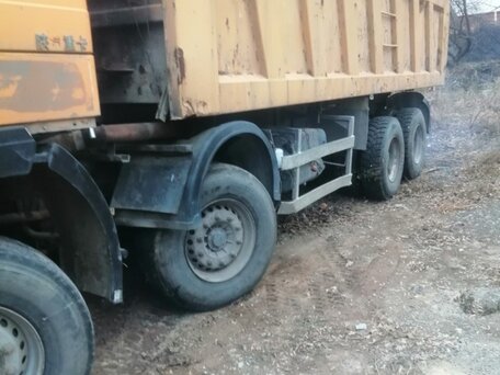 2007 Shacman (Shaanxi) F2000, жёлтый, 2000000 рублей, вид 2