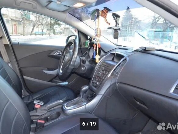 2014 Opel Astra J Рестайлинг, белый, 1100000 рублей - вид 9