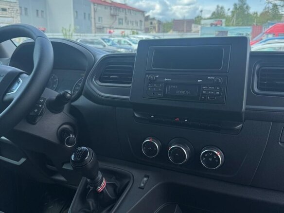 2021 Renault Master, синий, 3450000 рублей - вид 9