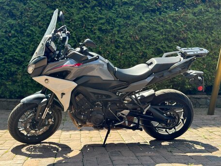 2018 Yamaha MT-09 (FZ-09), белый, 880000 рублей, вид 1