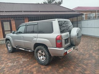 2007 Nissan Patrol V (Y61) Рестайлинг, серебристый, 1650000 рублей, вид 4