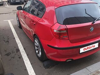 2010 BMW 1 серии 118i I (E81/E82/E87/E88) Рестайлинг, красный, 729000 рублей, вид 3