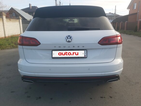 2019 Volkswagen Touareg III, белый, 5650000 рублей - вид 3