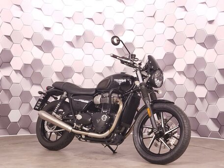 2020 Triumph Street Twin, чёрный, 799000 рублей, вид 1