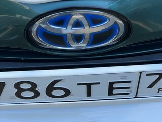 2017 Toyota Prius PHV ZVW52 IV (XW50), белый, 2200000 рублей, вид 5