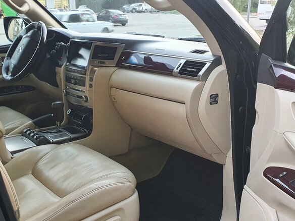 2013 Lexus LX 570 III Рестайлинг, чёрный, 3660000 рублей - вид 5