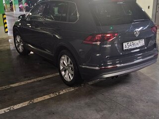 2020 Volkswagen Tiguan II, серый, 3749971 рублей, вид 5