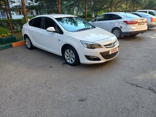 2013 Opel Astra J Рестайлинг, белый, 1100000 рублей, вид 3