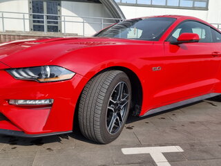 2020 Ford Mustang VI Рестайлинг, красный, 3390000 рублей, вид 2