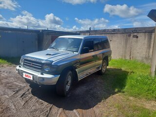 1999 Mitsubishi Pajero II Рестайлинг, серебристый, 520000 рублей, вид 1