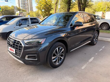 2020 Audi Q5 45 TFSI II (FY) Рестайлинг, серый, 3785500 рублей, вид 1