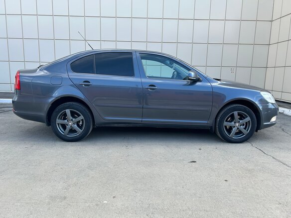 2010 Skoda Octavia II (A5) Рестайлинг, серый, 870000 рублей - вид 7