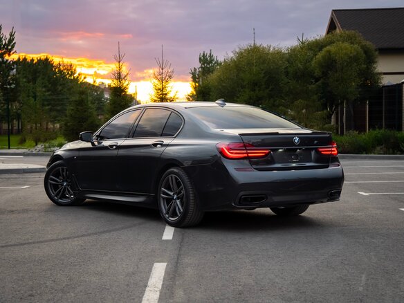 2016 BMW 7 серии 740d xDrive VI (G11/G12), серый, 4500000 рублей - вид 21