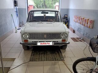 1975 Lada (ВАЗ) 21011, белый, 370000 рублей, вид 2