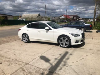 2015 Infiniti Q50 I, белый, 1750000 рублей, вид 1
