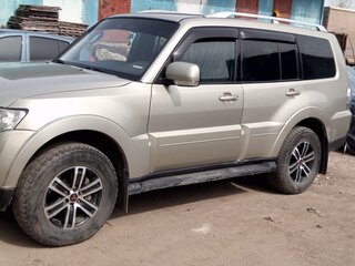 2008 Mitsubishi Pajero IV, бежевый, 1380000 рублей, вид 2