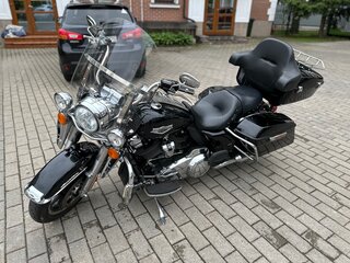2018 Harley-Davidson Road King, чёрный, 2350000 рублей, вид 1