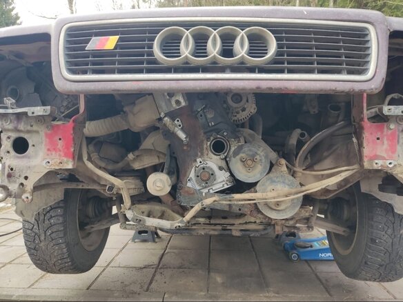 1994 Audi 80 V (B4), красный, 300000 рублей - вид 18