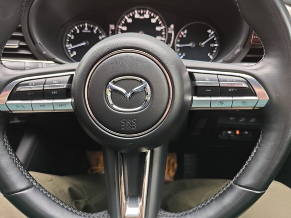 2020 Mazda 3 IV (BP), белый, 2150000 рублей - вид 23