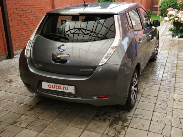 2014 Nissan Leaf (EM57) I (ZE0/AZE0), серый - вид 7