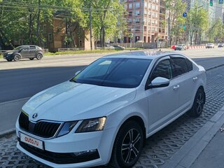 2019 Skoda Octavia III (A7) Рестайлинг, белый, 1350000 рублей, вид 1