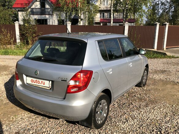 2010 Skoda Fabia II Рестайлинг, серый - вид 3