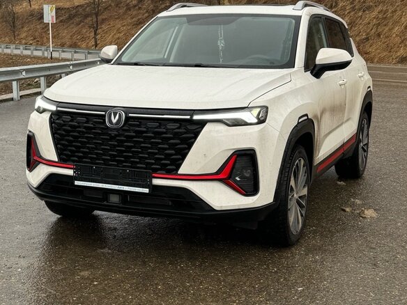 2023 Changan CS35 Plus I Рестайлинг, белый, 2300000 рублей - вид 2