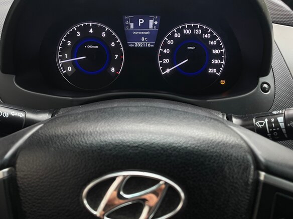 2011 Hyundai Solaris I, серый, 620000 рублей - вид 6