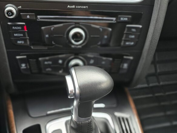 2013 Audi A4 allroad IV (B8) Рестайлинг, чёрный, 1800000 рублей - вид 12
