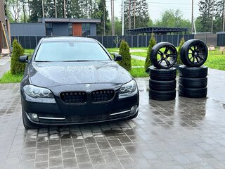 2013 BMW 5 серии 525d xDrive VI (F10/F11/F07), чёрный, 1700000 рублей, вид 3