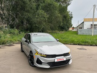 2021 Kia K5 III, серый, 2370000 рублей, вид 1