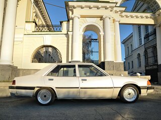 1981 Mitsubishi Galant IV, белый, 380000 рублей, вид 1