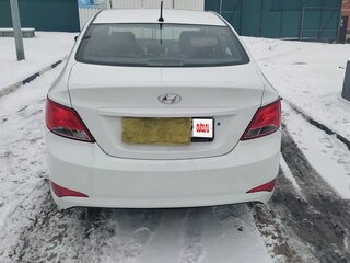2014 Hyundai Solaris I Рестайлинг, белый, 650000 рублей, вид 3