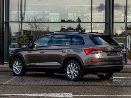 2017 Skoda Kodiaq I, коричневый, 2155000 рублей, вид 4