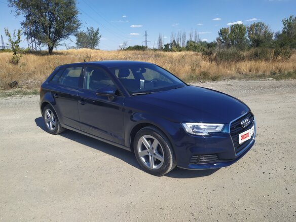 2019 Audi A3 Sportback g-tron III (8V) Рестайлинг, синий, 1800000 рублей - вид 7