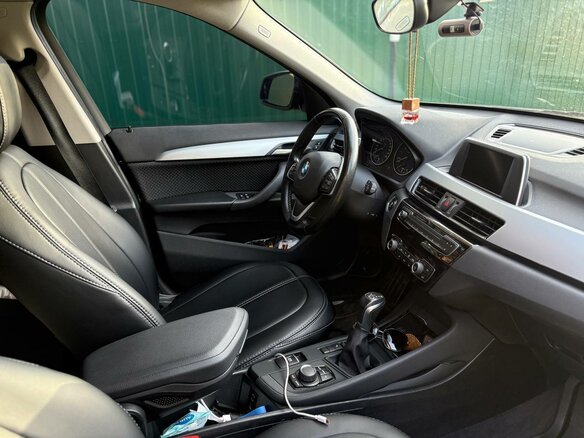 2015 BMW X1 20i sDrive II (F48), коричневый, 2350000 рублей - вид 5